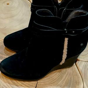 Black wedge